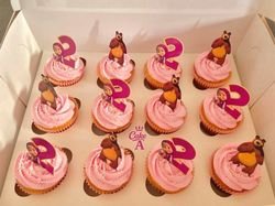 Masha Cupcakes 1