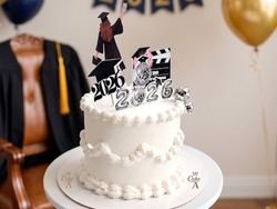 Graduation Cake 4