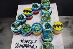Batman cupcakes 2