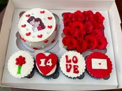 Bento Cake With Cupcakes And Flowers
