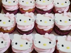 Hello Kitty Cupcake 1
